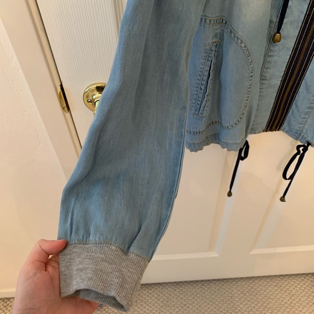 F21 Life In Progress Chambray Jacket - image 6